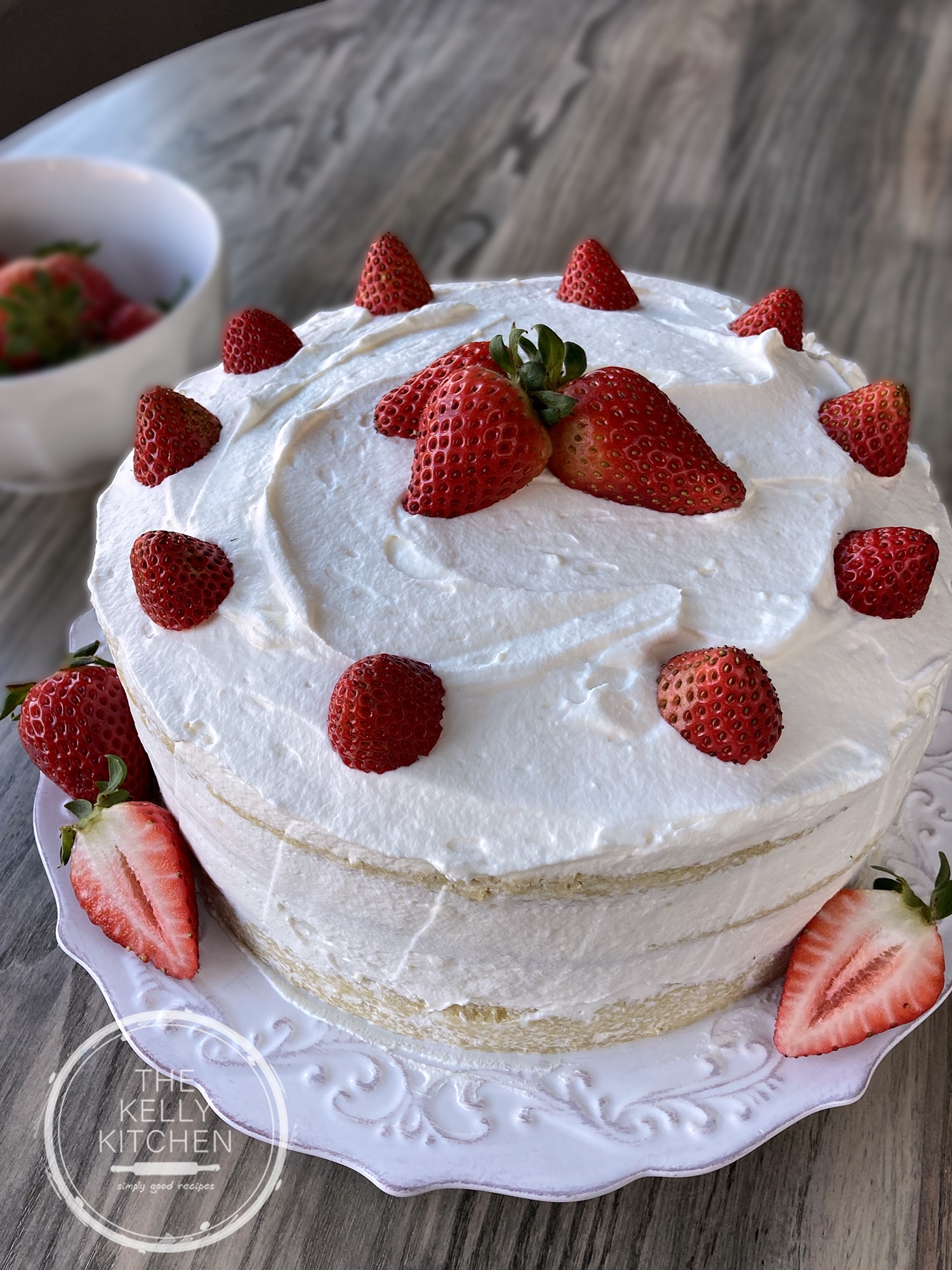 White Cake with Strawberry Filling - The Cake Chica